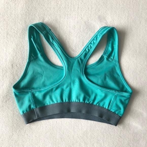Nwot Nike sports bra - Picture 3 of 6